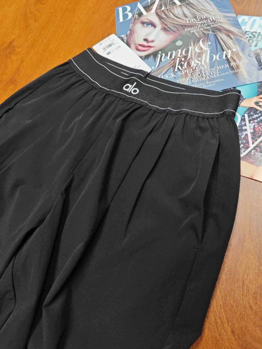 💖ALO Yoga (Regular) NWT Suit Up Trouser Black 💖 Loose fit/Slim fit pants - Picture 3 of 9